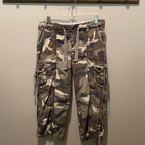 Express - Zoompy Village Camo Capris - Size L